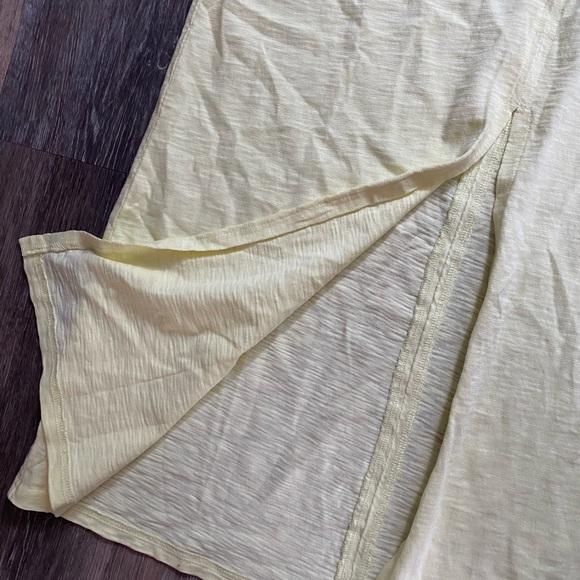 Butter Yellow V-Neck Cotton Short Sleeve Midi Dress with Front Slit Size Small - Picture 3 of 6